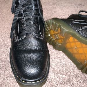 🔹DR MARTENS Black Roseland 7 Eye Boots